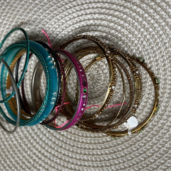 Arm if stackable bangles - Picture 2 of 2
